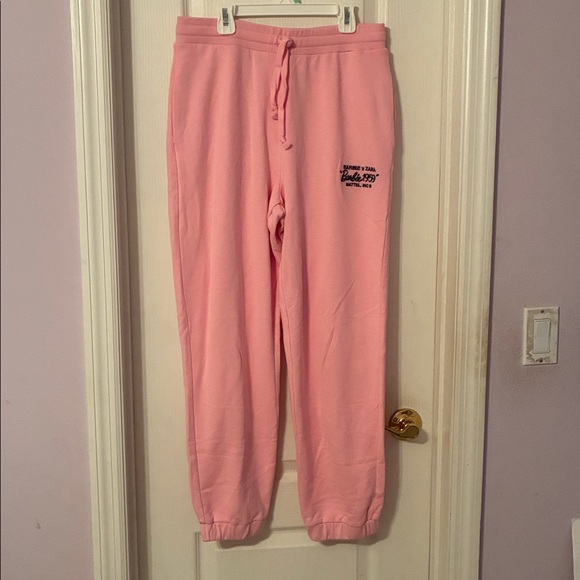 2 Piece - Zara X Barbie Pink 1959 Cropped Sweatshirt Hoodie & Joggers Sz L - Picture 6 of 11